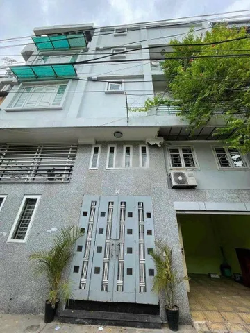 Cho thuê Nhà Ngõ 97 Văn Cao - Ba Đình 50M² 4 Tầng 5 Ngủ - Nội Thất CB - Ô Tô Đỗ Cửa - Giá Thuê 15tr