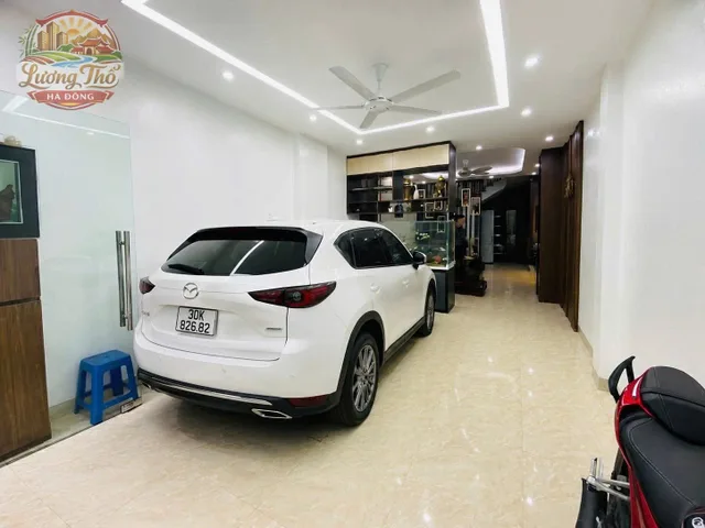 Cho thuê nhà DV Đìa Lão Mậu Lương 50m² 5.5 tầng 6PN – Vỉa hè, Ô tô tránh, 13 Tr/tháng