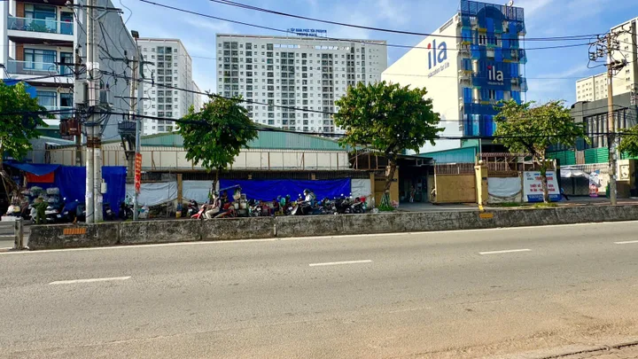 Bán kho xưởng dt 1.087m2 mặt tiền phan văn hớn, p tân thới nhất