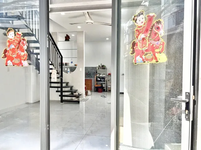 BÁN NHÀ TÂN HÒA ĐÔNG QUẬN 6 42M2 2 TẦNG 2PN 4.4 TỶ HẺM XE HƠI SÁT MẶT TIỀN