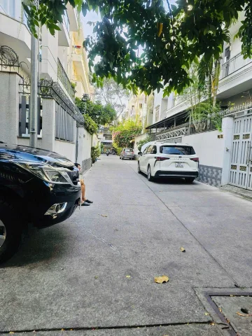 NHÀ HẺM 4M - NHÀ ĐẸP 5 TẦNG HOÀNG DIỆU PHÚ NHUẬN 56M2 - 5PN - NHÀ MỚI XÂY FULL NỘI THẤT- NỞ HẬU