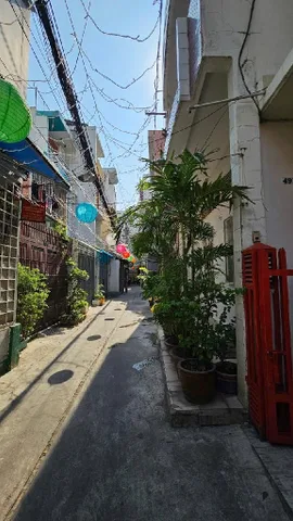 NHÀ HUỲNH VĂN BÁNH PHÚ NHUẬN - HẺM 4M - 4 TẦNG - 57M² - 4PN - SÂN THƯỢNG - GIÁ 8.7 TỶ