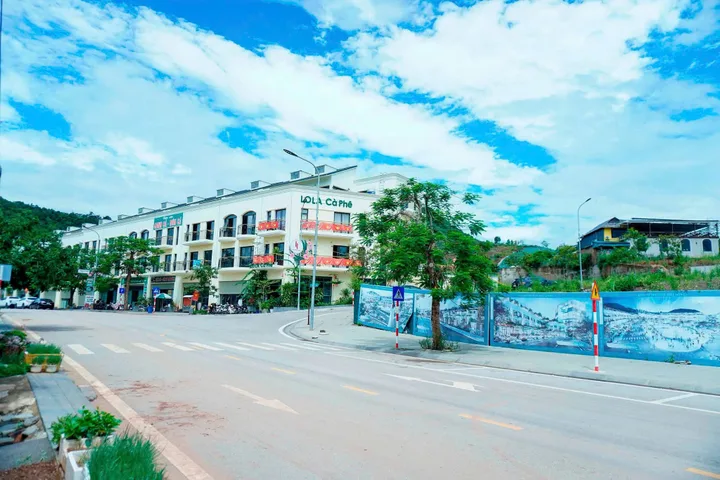 Bán Đất 100m2 có sẵn 100 m2 thổ cư giá 1.66 tỷ tại Đường Nguyễn Văn Linh - Chọn - Phường Chiềng Cơi Sơn La