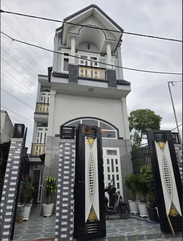 Bán Nhà riêng 79.1m2 có sẵn 79.1 m2 thổ cư giá 5.8 tỷ tại 52/27 Nguyễn Thị Thảnh Xã Thới Tam Thôn Huyện Hóc Môn TP. Hồ Chí Minh