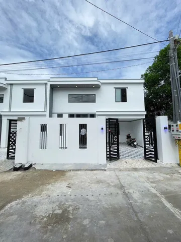 NHÀ TRỆT LỬNG MỚI HOÀN THIỆN DIỆN TÍCH 8M X 11M SỔ HỒNG RIÊNG FULL THỔ