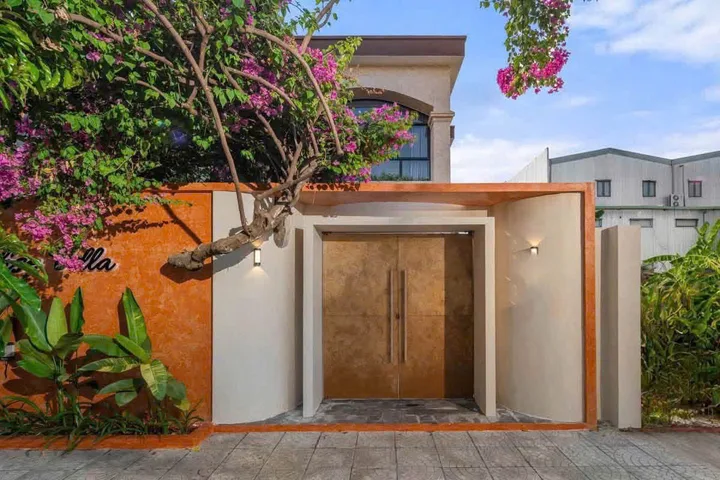 CHO THUÊ VILLA 2 TẦNG MT KHU NAM VIỆT Á