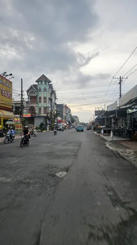 Siêu phẩm, mặt tiền kinh doanh 188m2 , đường 12m , nhỉnh 5 tỷ, sẵn dòng tiền , vị trí kinh doanh đẹp.