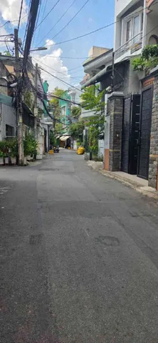 GẦN KHU BÀU CÁT - HẺM NHỰA Ô TÔ THÔNG - 100M2 - NGANG 6M - 3 TẦNG KIÊN CỐ