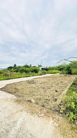 BÁN LÔ GÓC ĐƯỜNG Ô TÔ VĨNH TRUNG - PHƯỜNG TÂY NHA TRANG
- Diện tích: 86,6m2 ngang 5m full thổ cư
- Đường bê tông rộng 3,5-3,8m . Đường thông ra 23/10 - Võ Nguyên Giáp
- Hướng: Đông Nam
- Pháp lý sổ hồng
- Giá bán : 1 tỷ 500 triệu 

☎️