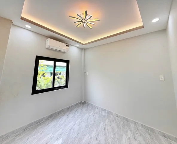 Bán nhà mặt tiền Trần Văn Đang, QUẬN 3, DT 3.3 x 5m, 3 Tầng, giá 4 tỷ