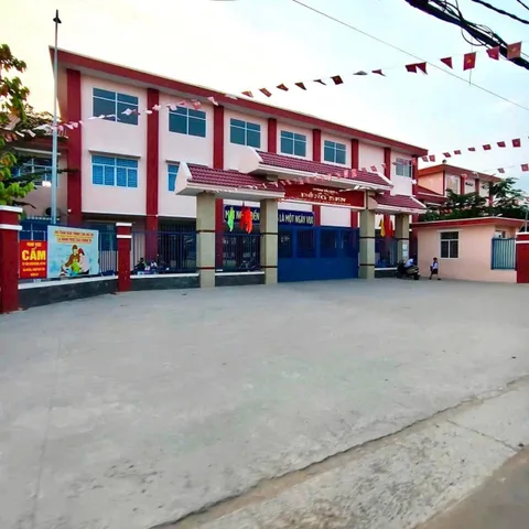 Bán Nhà riêng 68m2 có sẵn 68 m2 thổ cư giá 2.39 tỷ tại Đường Liên ấp 6-2 Xã Vĩnh Lộc A Huyện Bình Chánh TP. Hồ Chí Minh