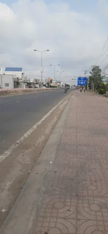 Bán 1503m2 có nhà cấp 4 cũ, đường 3 gác. 
Cần Giuộc, Long An.