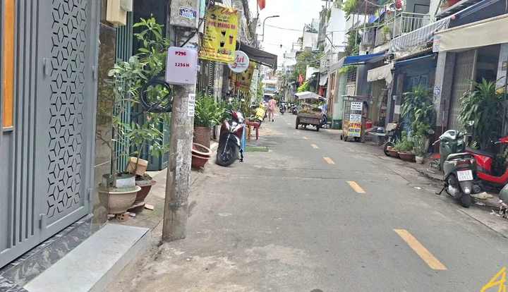 Mặt tiền đường, khu Gò Xoài, nhà 3 tầng, chỉ hơn 6ty