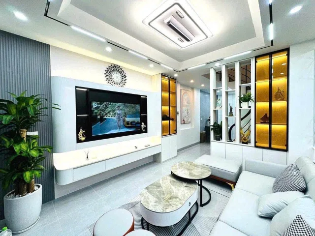 Bán Nhà! Khương Hạ ,Ngõ Thông,full Nội Thất,Ngõ Nông,DT:33m2 x 5Tầng,MT: 3.5m,Giá: 9.1 Tỷ Thanh Xuân