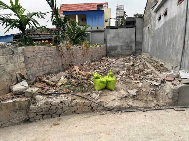 Bán Đất 50m2 giá 620 triệu tại  Lưu Kiếm ngay trung tâm phường . L/h:076.231.9990 e Thúy