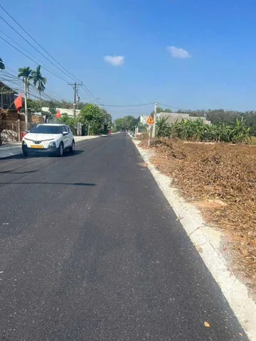 Chủ gửi bán lô đất mặt tiền đường nhựa, thích hợp cho AC xây trọ, xây xưởng nhỏ, kitot, kho,...