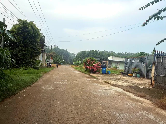 Bán Đất 400m2 có sẵn 100 m2 thổ cư giá 770 triệu tại - Chọn - Xã Minh Hưng Thị xã Chơn Thành Bình Phước