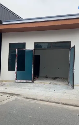 07.2027.Bán Đất 91m2 có sẵn nhà c4. đường nhựa 7m . giá 1.75 tỷ Xã Lại Xuân . liên hệ 0362558882