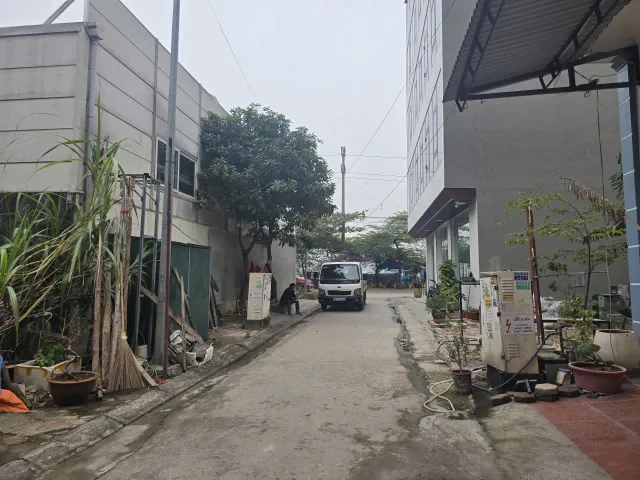 Bán đất giãn dân lãm làng vân dương cách vài chục mét tới hồ điều hoà. Diện tích 99m mặt tiền 5.5m hướng đông. Phường nam sơn tỉnh bắc ninh