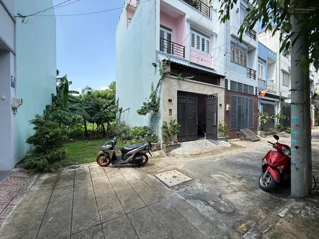 Bán Đất 52.6m2 có sẵn 52.6 m2 thổ cư giá 5 tỷ tại Đường - Quận 9 (Cũ) Phường Hiệp Bình Phước Thành phố Thủ Đức TP. Hồ Chí Minh
