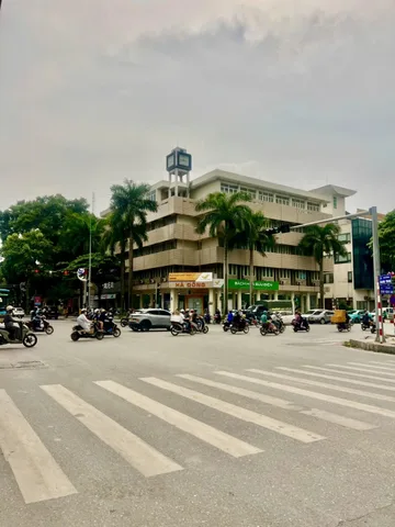 LÔ GÓC 3 MẶT THOÁNG - DÂN CƯ VĂN MINH- AN NINH TỐT - BÁN ĐẤT TẶNG NHÀ 2 TẦNG - DT 60M - NHỈNH 14 ĐỒNG - PHỐ YẾT KIÊU-QUANG TRUNG