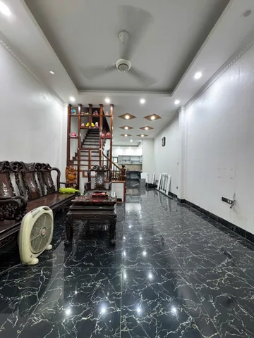 Cho thuê Nhà Ngõ 112 Thanh Lân - Vĩnh Hưng Hoàng Mai 60M² 4 Tầng 5 Ngủ, Nội Thất CB, Giá Thuê 11tr