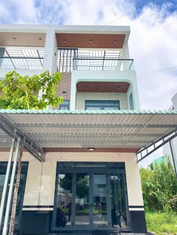 BÁN NHÀ 2 LẦU RIÊNG BIỆT - VỊ TRÍ SÁNG ĐẸP GIÁ TỐT TRỤC CHÍNH A2 KDC PHÚ AN - GIÁ: 5.9 TỶ