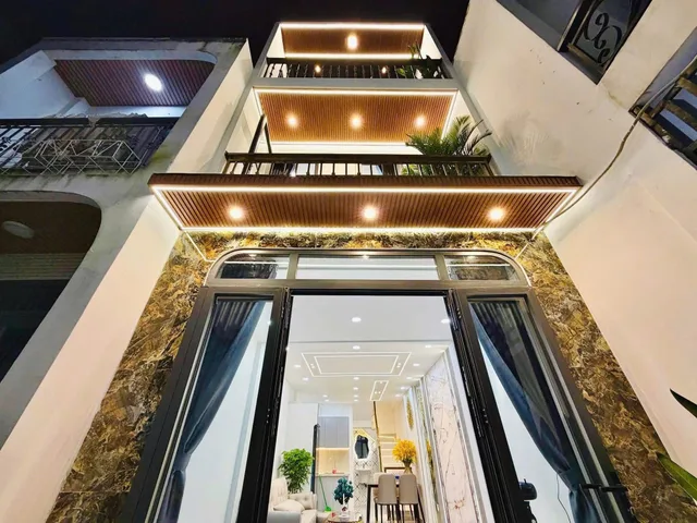 Bán Nhà riêng 40.7m2 thổ cư giá 3.85 tỷ tại Đường Lê Hồng Phong - Chọn - Quận 5 TP. Hồ Chí Minh