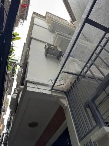 Cho thuê nhà ngõ 15 Phương Mai, Đống Đa, Hà Nội
Diện tích: 32m² x 4,5 tầng
Gồm 3pn 3vs -14tr/1tháng