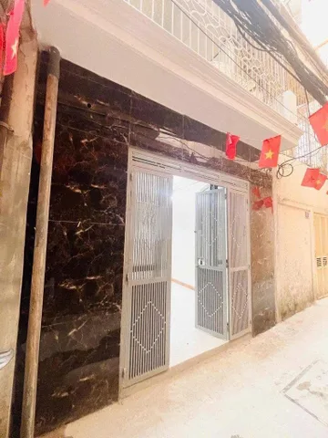 Cho thuê nhà ngõ Linh Quang, Phường Văn Chương, Quận Đống Đa, Hà Nội 
Diện tích  40 m² x 2 tầng 
Gồm 3pn 2vs -8tr/1tháng