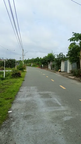 Chủ gửi bán lô đất đẹp ngay trường Trừ Văn Thố, cách chợ cách trường 5p. Đi qua khu công nghiệp Becamex, Bàu Bàng 15p,...