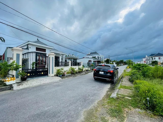 5KM106 🔥 **SIÊU PHẨM ĐẤT ĐẸP THỔ CƯ - KIEN MINH  🔥**
💎 **ĐẤT NỞ HẬU - VỊ TRÍ ĐẸP - ĐÓN SÓNG HẠ TẦNG LỚN**