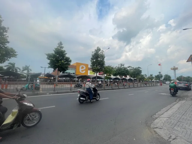 📍 Gần Phan Văn Trị P.5 Hẻm Ô Tô Thông - 12.x tỷ - 3.8 x 16m (65m²) - Nở Hậu 4.1m - Đối Diện Emart & Cityland - Dòng Tiền 24 Tr/Tháng