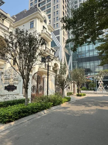 Tòa nhà phố Vĩnh Tuy, 100m2 x 8 tầng, thang máy, gara ô tô, mặt tiền 6m