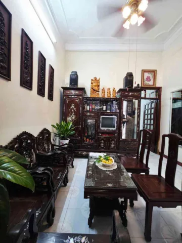 Bán Nhà riêng 51m2 có sẵn 51 m2 thổ cư giá 15 tỷ tại Đường Thịnh Quang Phường Thịnh Quang Quận Đống Đa Hà Nội