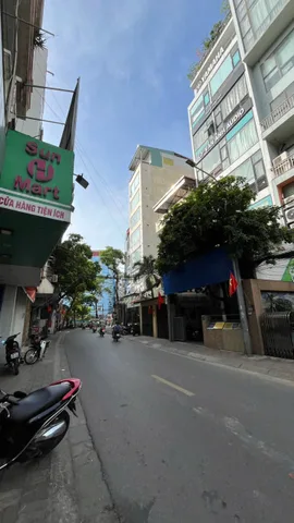 Sợ nhà bí nóng? Xem ngay nhà Hoàng Văn Thái 45m2, 2 mặt thoáng sáng, giá 13.6 tỷ