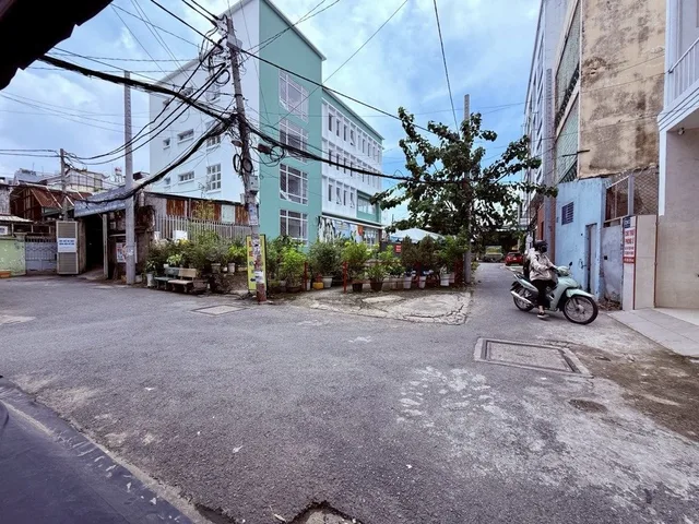 NHÀ TRƯỜNG CHINH - CỘNG HÒA - 2 TẦNG - 67M² - HXH - GẦN GA T3 - GIÁ 6.7 TỶ