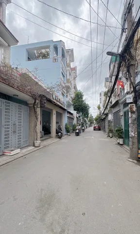 NHÀ PHAN HUY ÍCH - TRƯỜNG CHINH - 3 TẦNG - 93M² - NGANG 5.5M NỞ HẬU 7.4M - GIÁ 8.9 TỶ