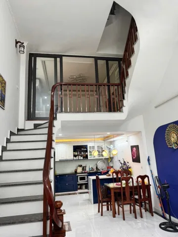Bán Nhà riêng 50m2 Linh Đàm khu Trung tâm ngõ to rộng thoáng Ô TÔ tránh tiện ích bạt ngàn gần trường học gần hồ gần khu đô thị gần trung tâm thương mại 9,68 tỷ