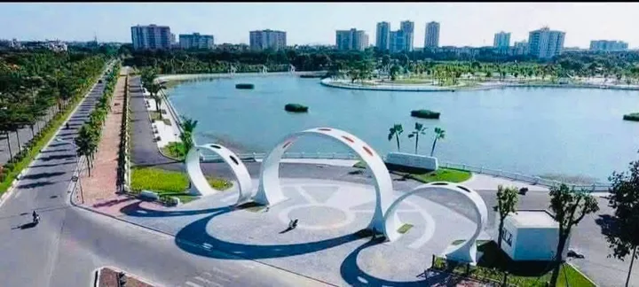 BÁN GẤP CHUNG CƯ KĐT VIỆT HƯNG- LÔ GÓC- GẦN CÔNG VIÊN LONG BIÊN- QUẬN UỶ - TIỆN ÍCH BỦA VÂY