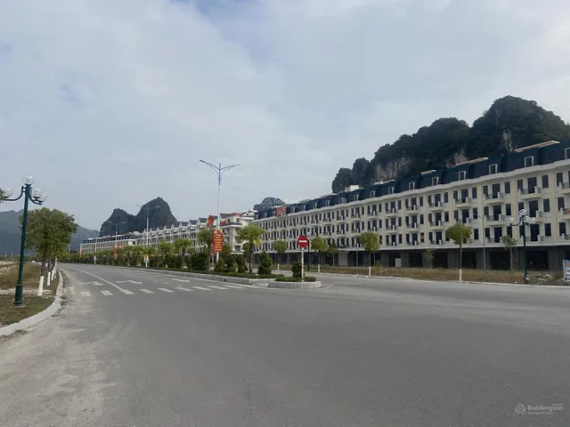 Bán Căn hộ chung cư 120m2 giá 10.3 tỷ tại khu đô thị ao tiên đặc khu Vân Đồn Quảng Ninh