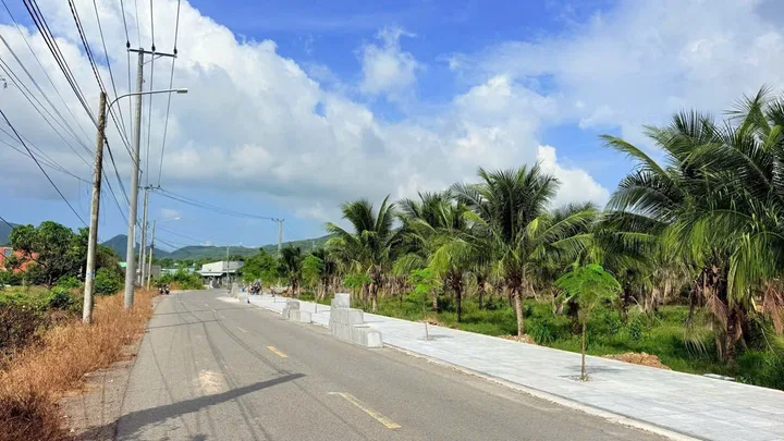BÁN ĐẤT VƯỜN GIÁ TỐT TẠI BIỂN PHƯỚC HẢI, 240M2 Chỉ 1TY450