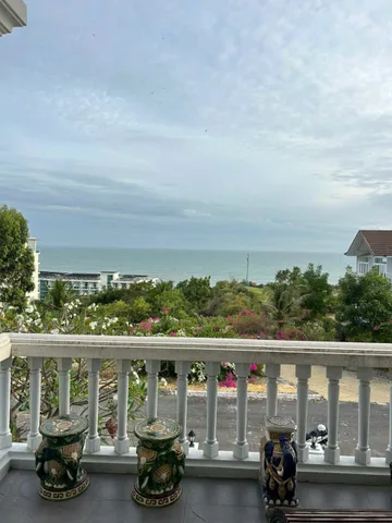 Bán biệt thự Sea Links Mũi Né căn góc view biển, giá tốt kế lâu đài rượu vang, sân golf
