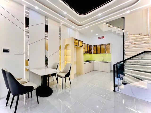 - Hẻm 7m thông,vị trí đẹp, sát chợ Gò Xoài, trường tiểu học phù đổng