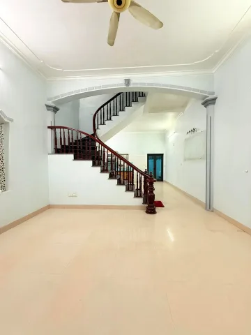 BÁN ĐẤT ĐÀM QUANG TRUNG 77M2- MT 5.8m- NGÕ THÔNG Ô TÔ- NHỈNH 11 Tỷ