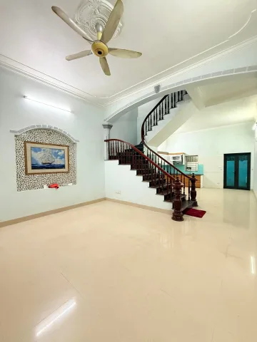 BÁN ĐẤT ĐÀM QUANG TRUNG 77M2- MT 5.8m- NGÕ THÔNG Ô TÔ- NHỈNH 11 Tỷ