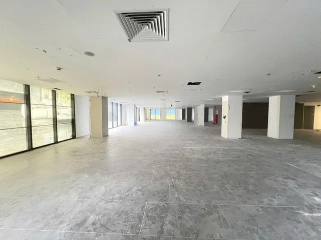 Cho thuê văn phòng 680m tại Hoàng Cầu Skyline view hồ, có chia nhỏ diện tích