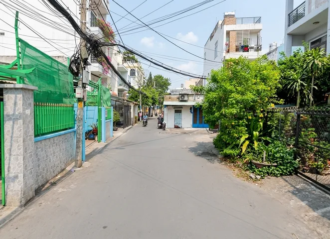 D2785* Cực hời! Nhà mặt tiền 8x25m sát Emart Phan Văn Trị 25.x tỷ!