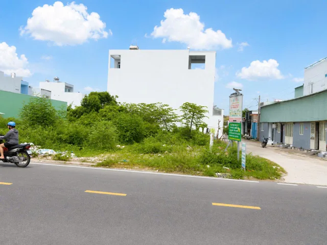 ĐẤT ĐẸP - MẶT TIỀN ĐƯỜNG LÊ VĂN LƯƠNG NỐI DÀI - ĐT 826C - GIÁP RANH DỰ ÁN SÀI GÒN VILLAGE -  DIỆN TÍCH ĐẤT 9M*30M - LH 0919089456