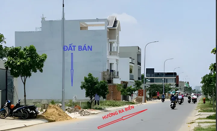 BÁN LÔ ĐẤT TRỤC CHÍNH RA BÃI TẮM